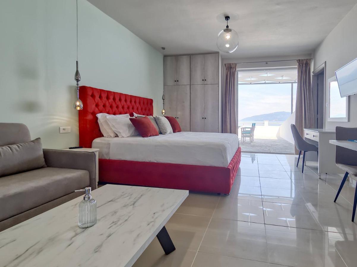 Epipleon Luxury Suites -102- Δωμάτιο 45Τμ Με Βεράντα 35Τμ Μπροστά Στη Θάλασσα Nafpaktos Eksteriør billede