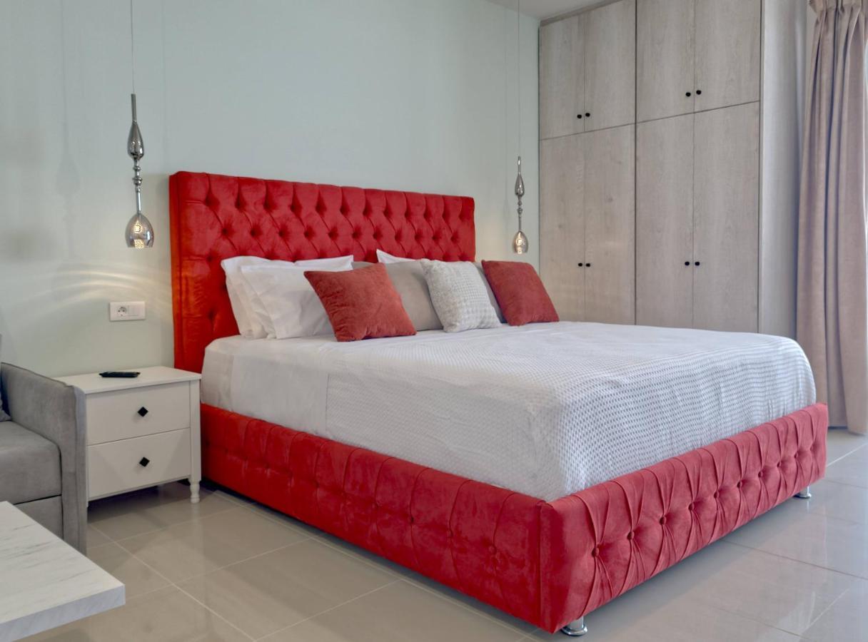 Epipleon Luxury Suites -102- Δωμάτιο 45Τμ Με Βεράντα 35Τμ Μπροστά Στη Θάλασσα Nafpaktos Eksteriør billede